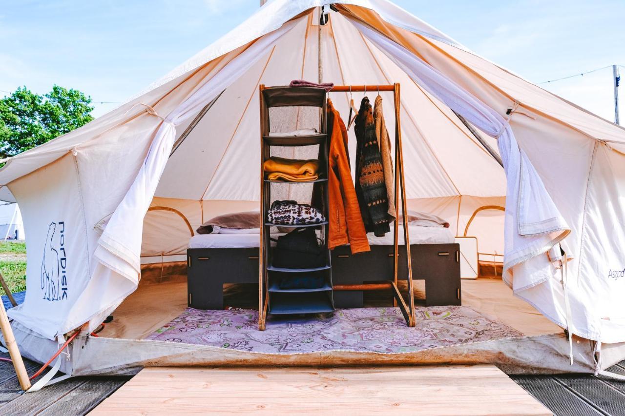 Hotel Domo Camp - Nature Glamping Hof Viehbrook à Rendswuhren Extérieur photo